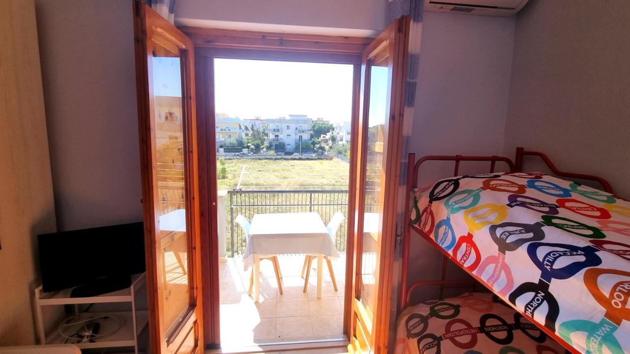 Casa Vacanze Cristoforo Colombo Holiday Trani Exterior photo