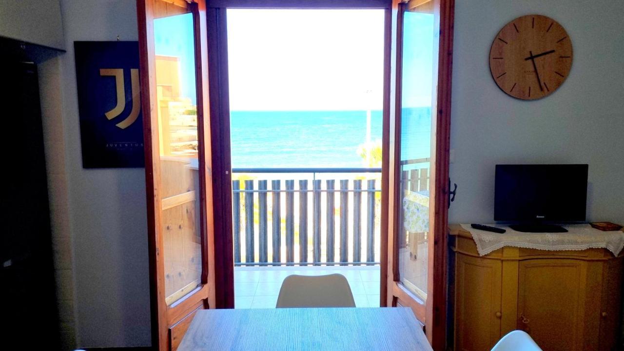 Casa Vacanze Cristoforo Colombo Holiday Trani Exterior photo